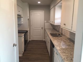 407 N Carl St, Sherman, TX 75092
