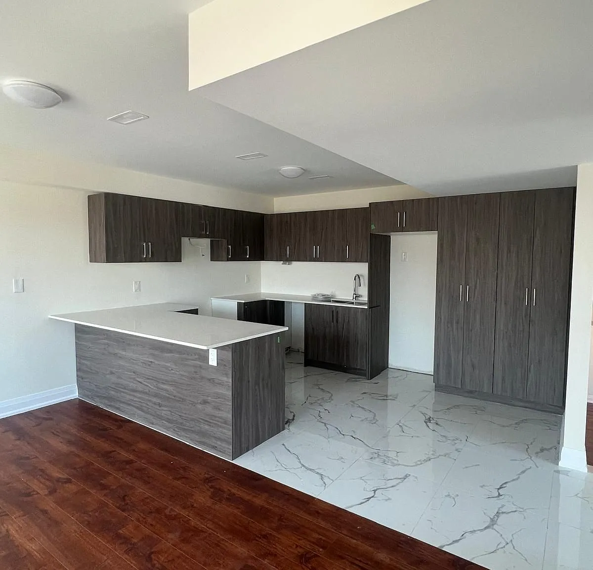 3 bed, $3,000 — Photo 4
