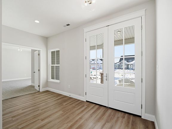4th image of 3915 Burnley Dr
