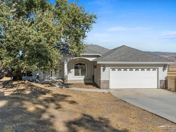 18001 Hambletonian Dr, Tehachapi, CA 93561