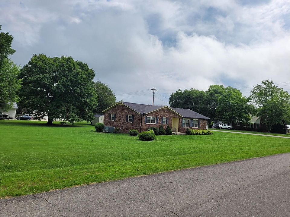 2nd image of 510 Miller Rd