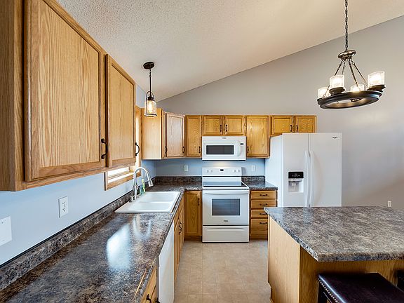 3rd image of 1728 Ponderosa Ln