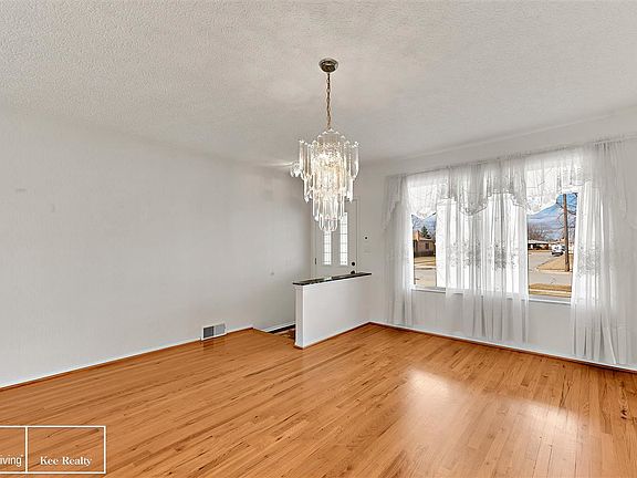 4th image of 13416 Yvonne Dr