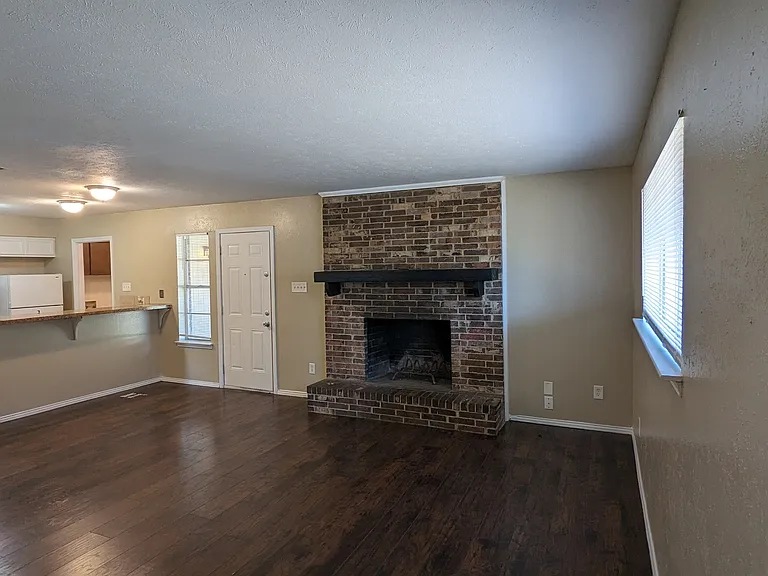 1434-1436 Deborah Ave #1434 — Photo 2