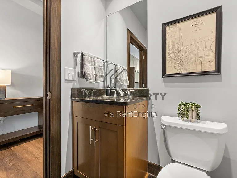 1145 N High St #504 — Photo 32