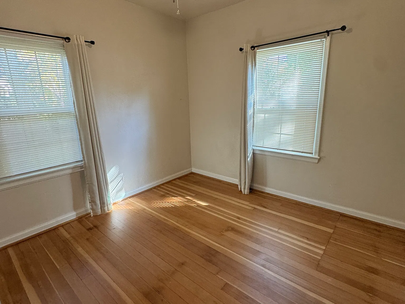 1000 W Ofarrell St — Photo 4