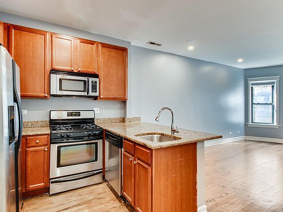 5th image of 4619 N Paulina St APT 1B
