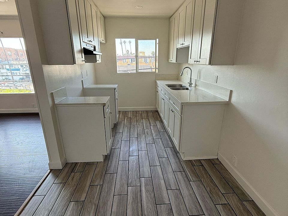 1st image of 4005 W 1st St APT 14