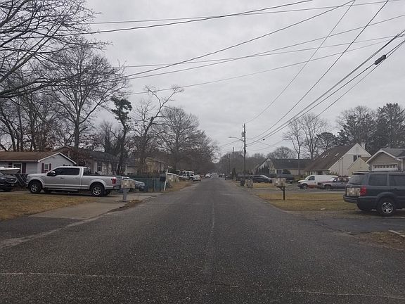 5th image of 63 Pennwood Dr