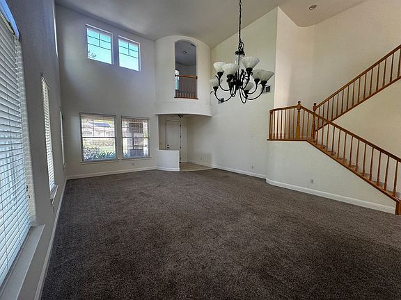 5th image of 1902 Foster Way