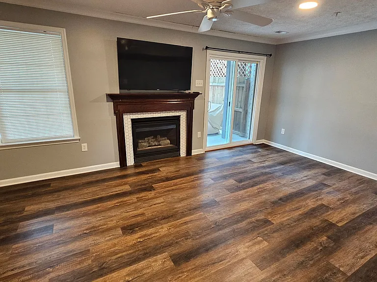 20140 Daniels Cir — Photo 30