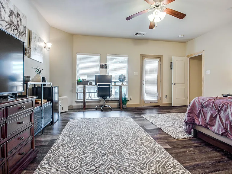 5705 Headquarters Dr — Photo 11