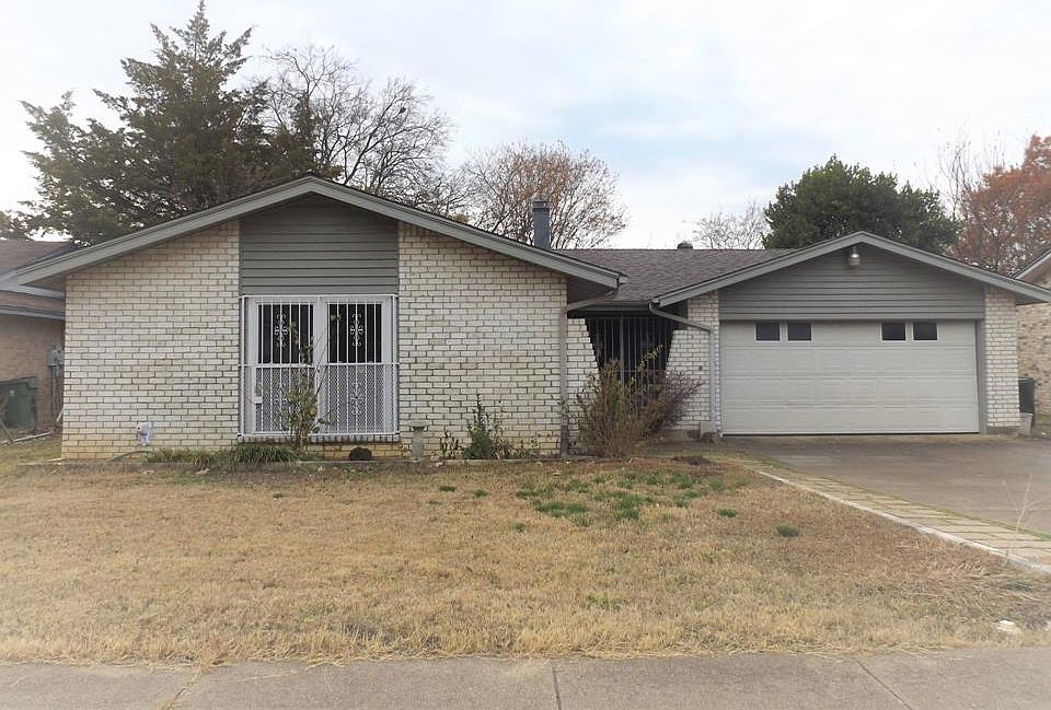 1st image of 704 Salem Dr