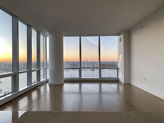 Rented by Gulia Wang, LREB | media 53