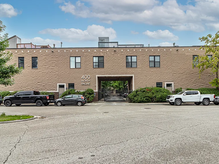 400 N Racine Ave #110B — Photo 1