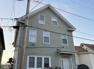 41 Livingston St #1, Lowell, MA 01852