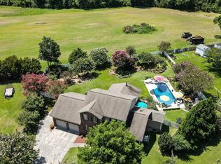 101 Hickory Cir, Swansboro, NC 28584