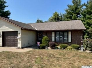 3811 Pine Ridge Dr, Quincy, IL 62305