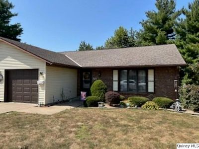 3811 Pine Ridge Dr, Quincy, IL, 62305