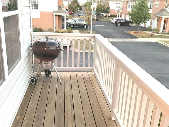 3rd image of 10214 Camden Ln