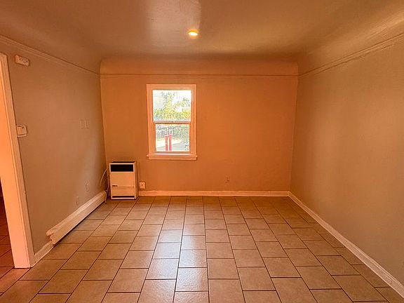 5th image of 195 W 41st Pl Unit 1/2