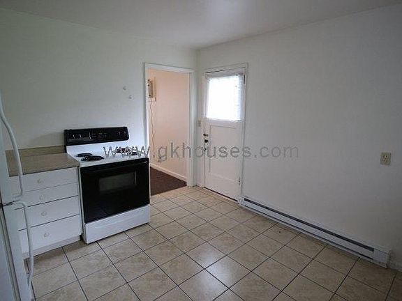 4th image of 4218 12th Ave