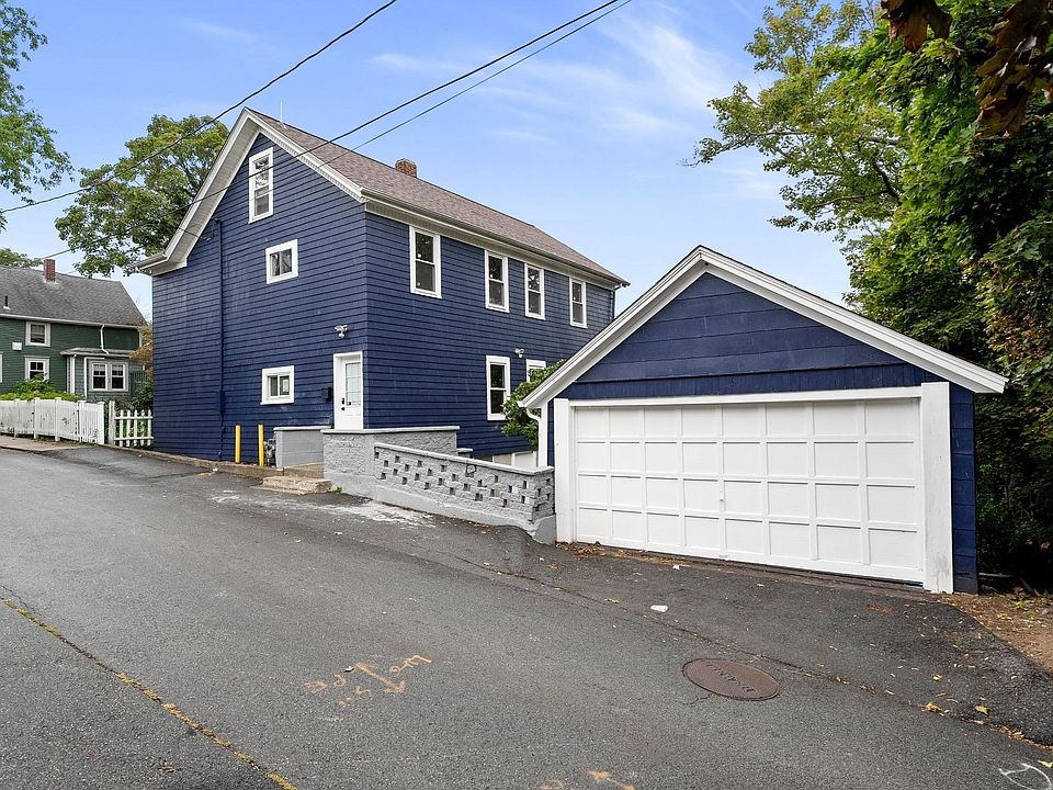 1st image of 376 N Underwood St