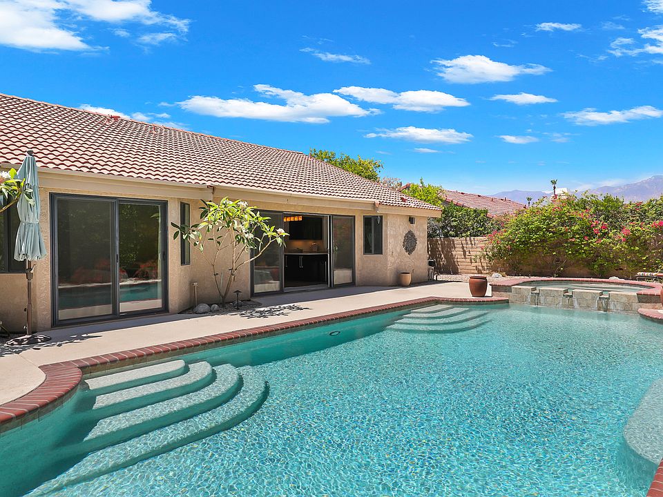 SALTWATER POOL AND SPA