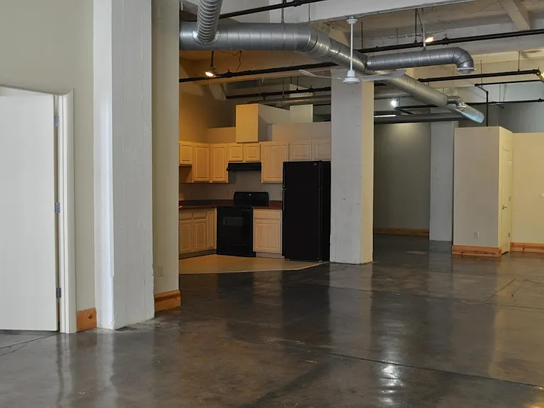 Hale Justis Lofts — Photo 11