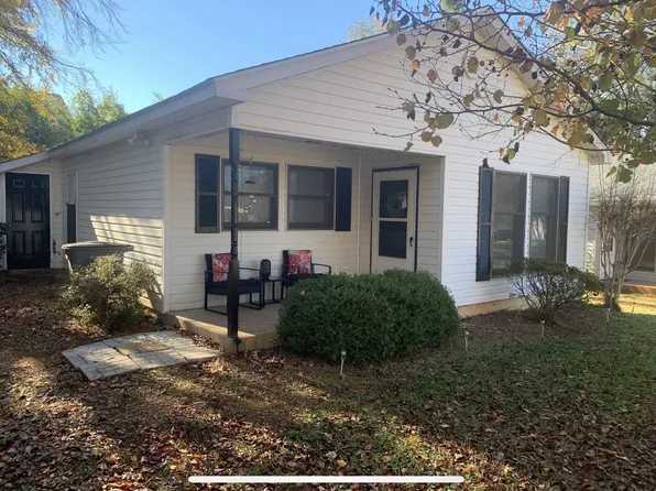 9 Cone Crest Ct, Greenville, SC 29609