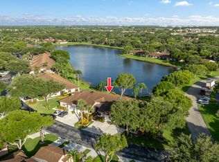 8450 Springlake Dr, Boca Raton, FL 33496