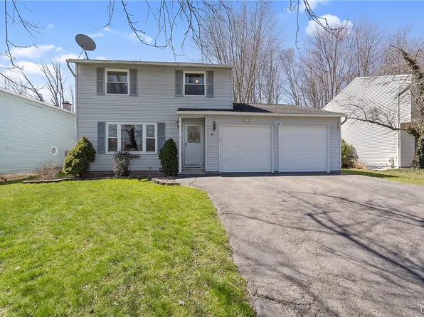 5554 Taormina Dr, Clay, NY 13041