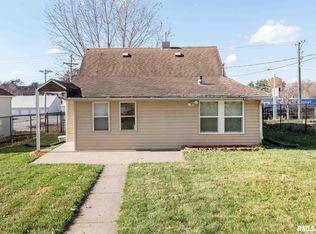 4017 11th St, Rock Island, IL 61201