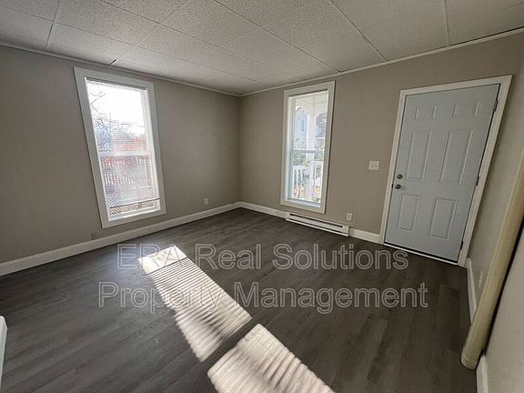 3rd image of 122 S Walnut St Unit A