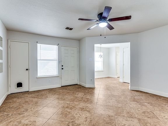 3rd image of 10648 Wild Oak Dr
