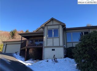 140 Red Delicious Ln, Banner Elk, NC 28604