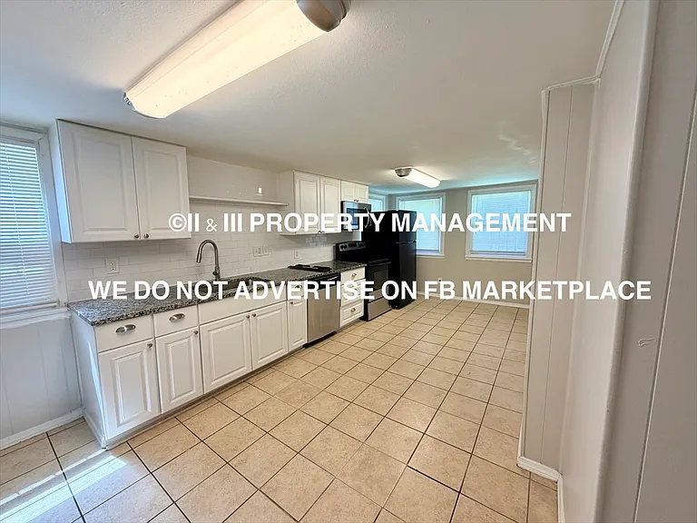 3032 Elmwood Ave — Photo 10