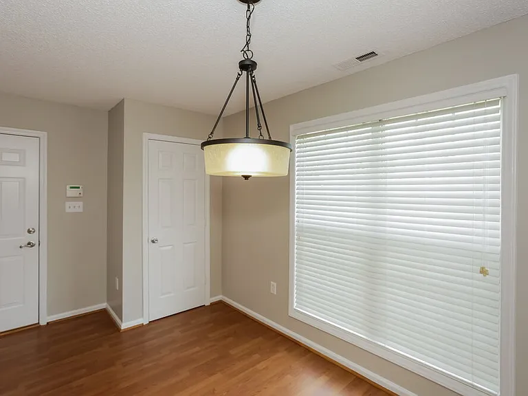 310 Tamarack Dr — Photo 4