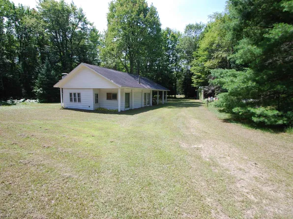 5295 Cedar Lake Rd, Gladwin, MI 48624