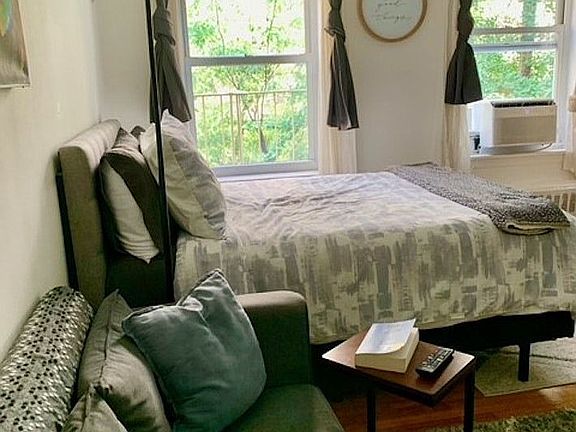 2nd image of 308 E 49th St APT 3A