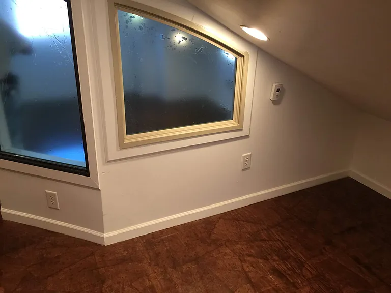 1028 W Hickory St — Photo 6