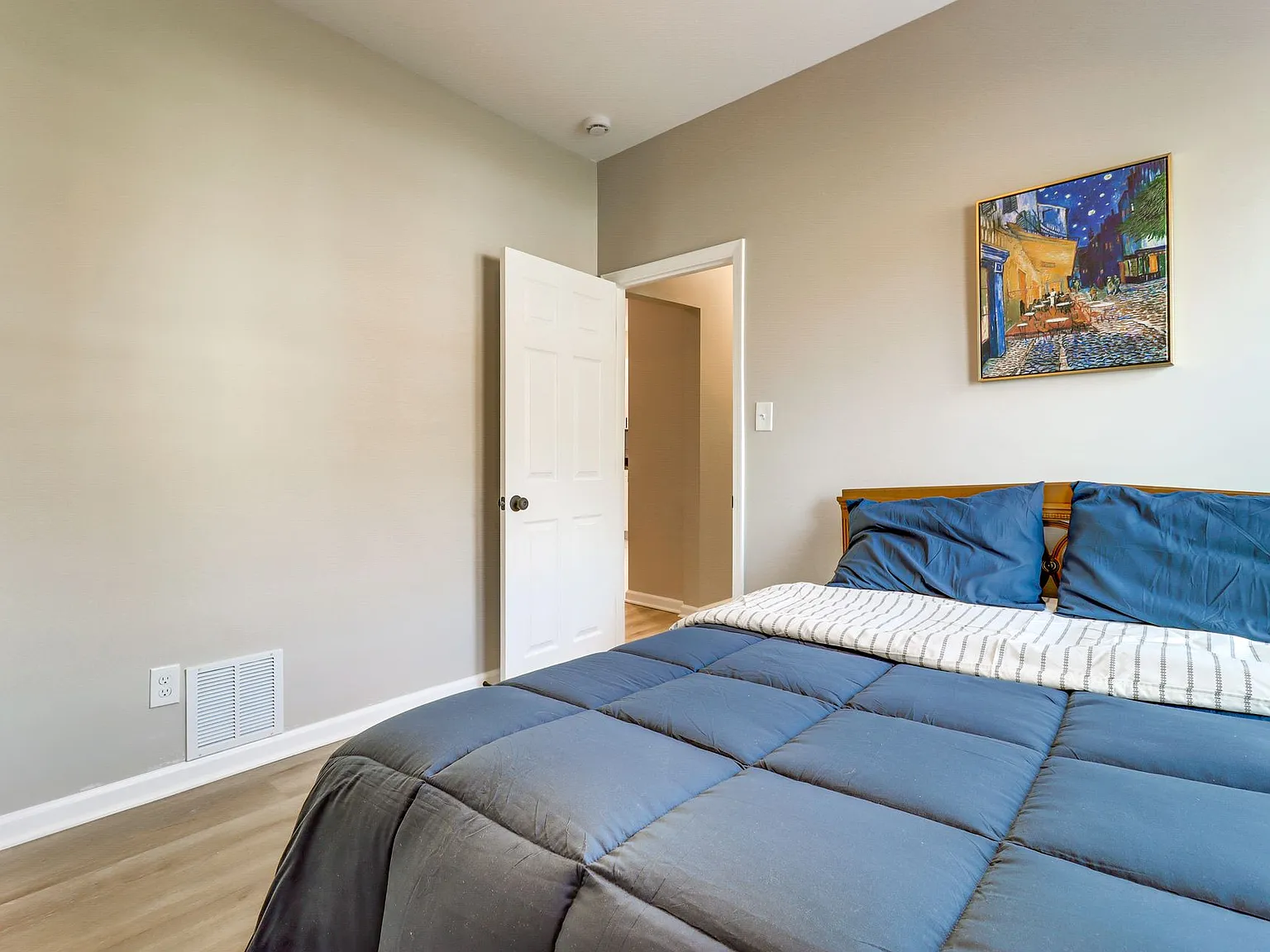 3 bed, 1314 sqft, $1,999 — Photo 3