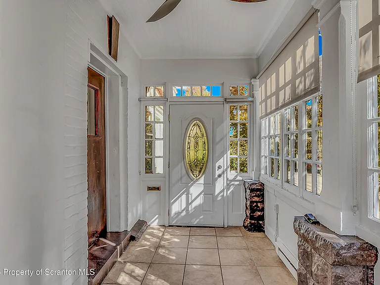533 S Franklin St — Photo 5