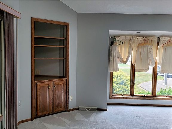 5th image of 761 Beechwood Dr