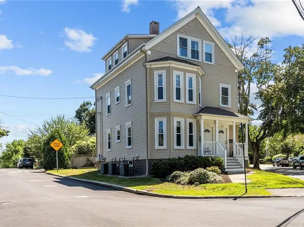 309 Highland Ave, Providence, RI 02906