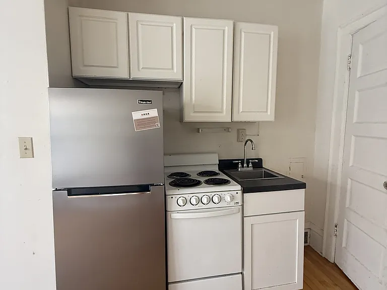 622 Howard Pl — Photo 7