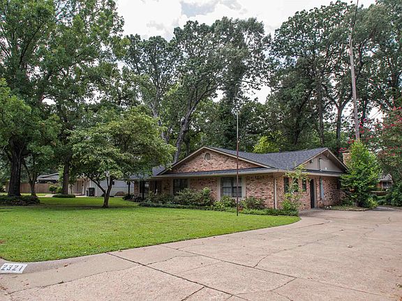 2nd image of 2321 Brookhaven Dr