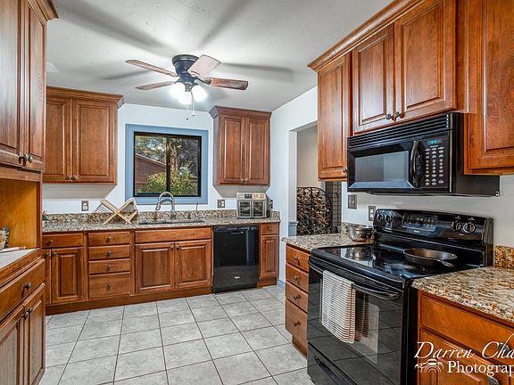 2nd image of 1627 Southhill Dr