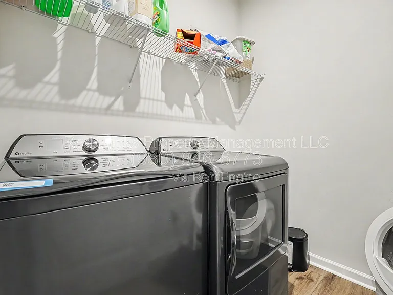 8809 Arrington Hall Dr — Photo 19