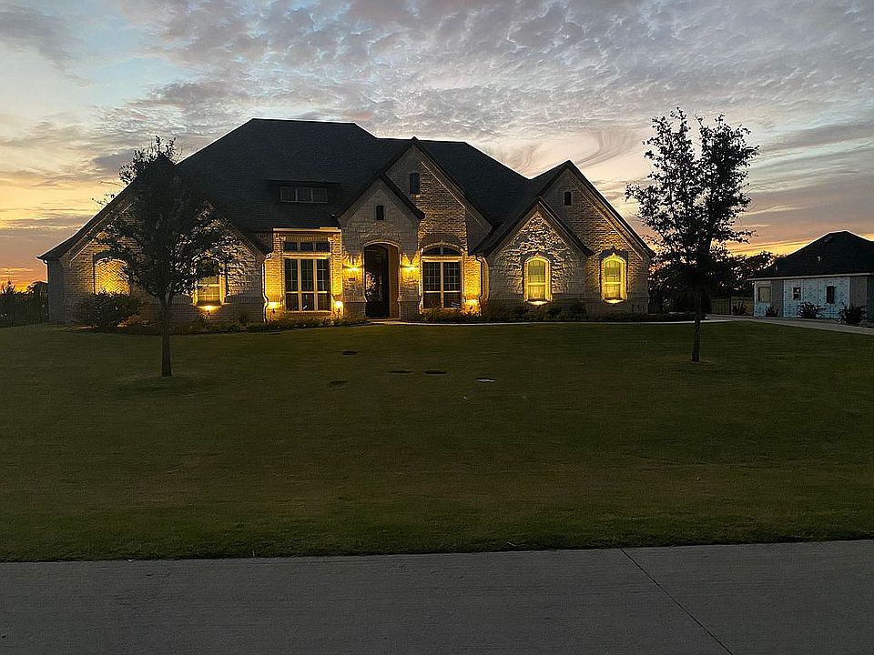 1st image of 1000 Greenacres Ln
